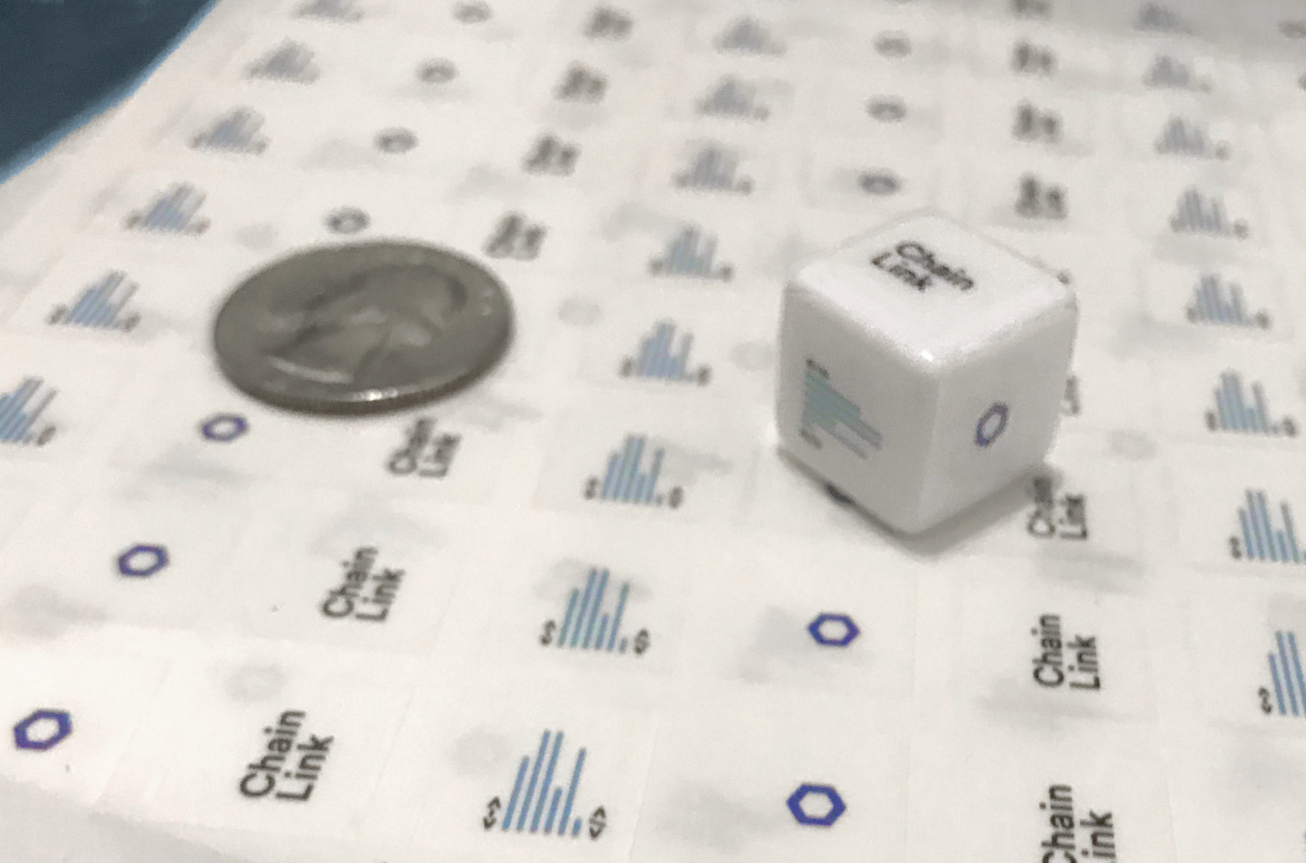 Chainlink dice cubes - aprox. 1.2 inch (16mm)
